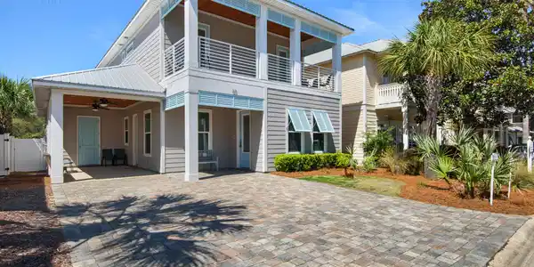 55 St Simon Circle