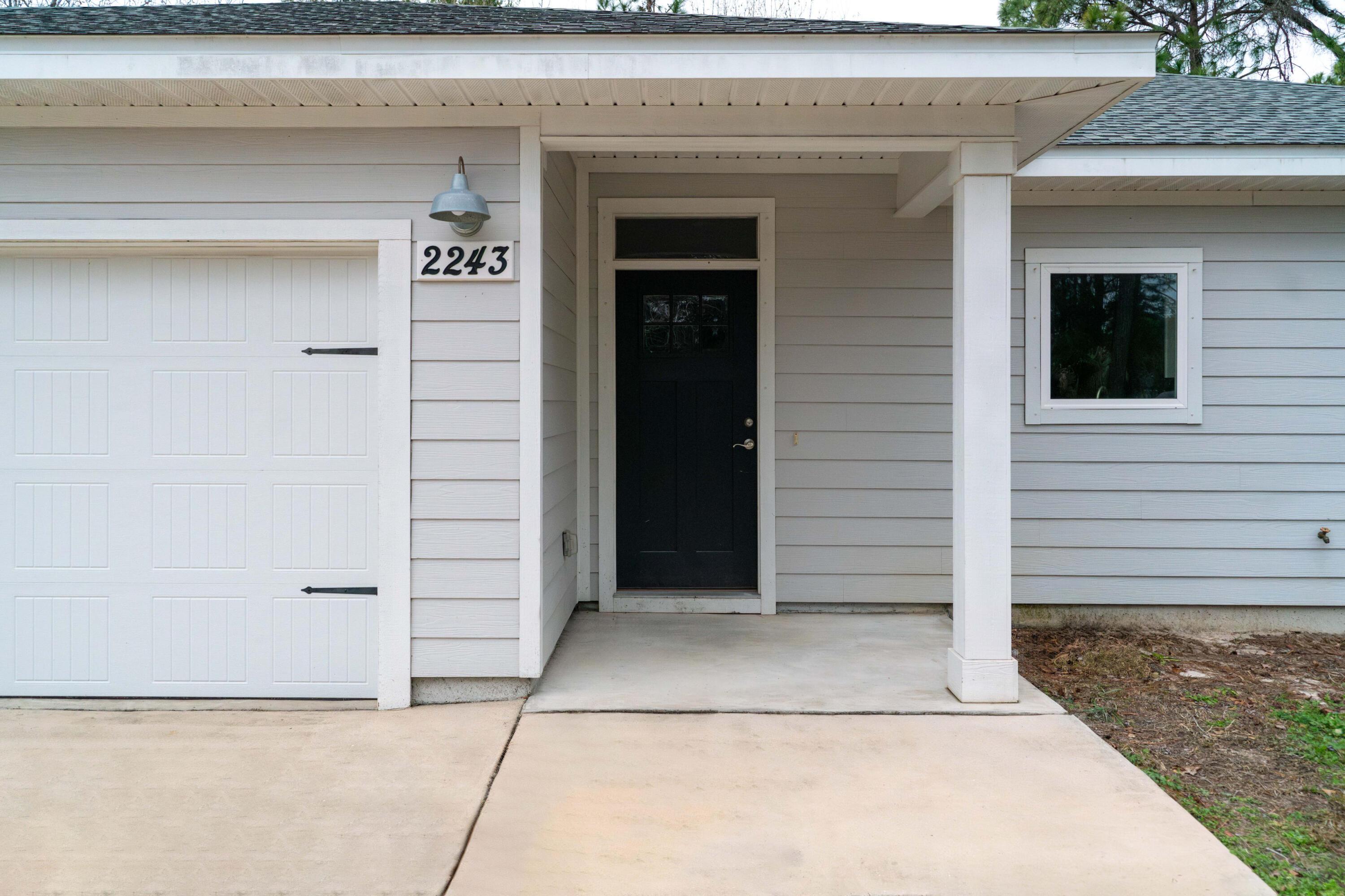 Image 2: FRONT DOOR