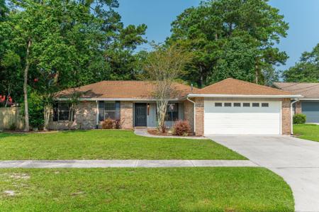 1042 Darlington Oak Drive