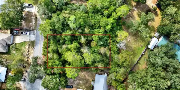 Image 4: Property located edge of cul de sac