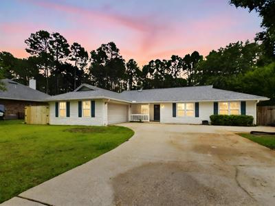 1118 Sandalwood Circle