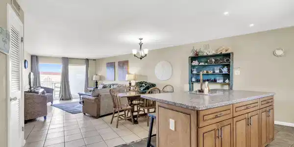 Image 3: 2-web-or-mls-DSC09246