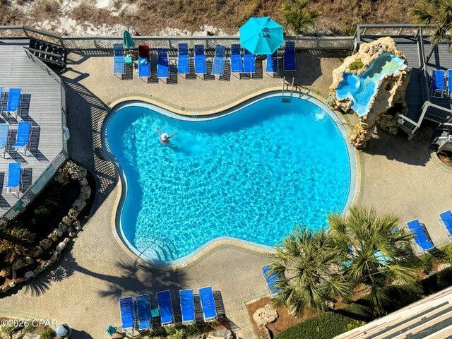 Image 2: Waterfall Pool - Tower 2