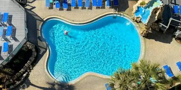 Image 2: Waterfall Pool - Tower 2