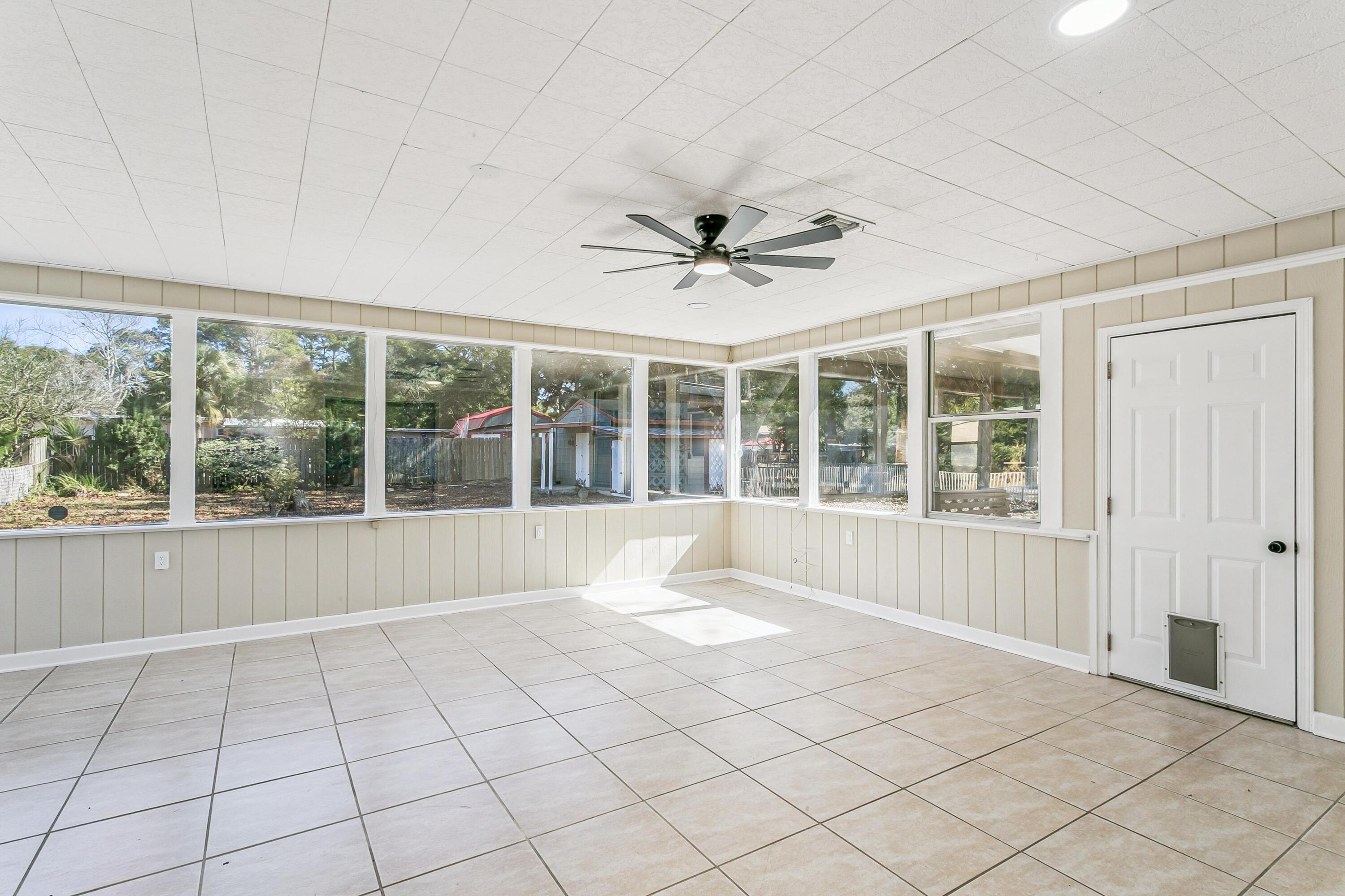 Image 4: 123_Robinwood_Dr_SW-25