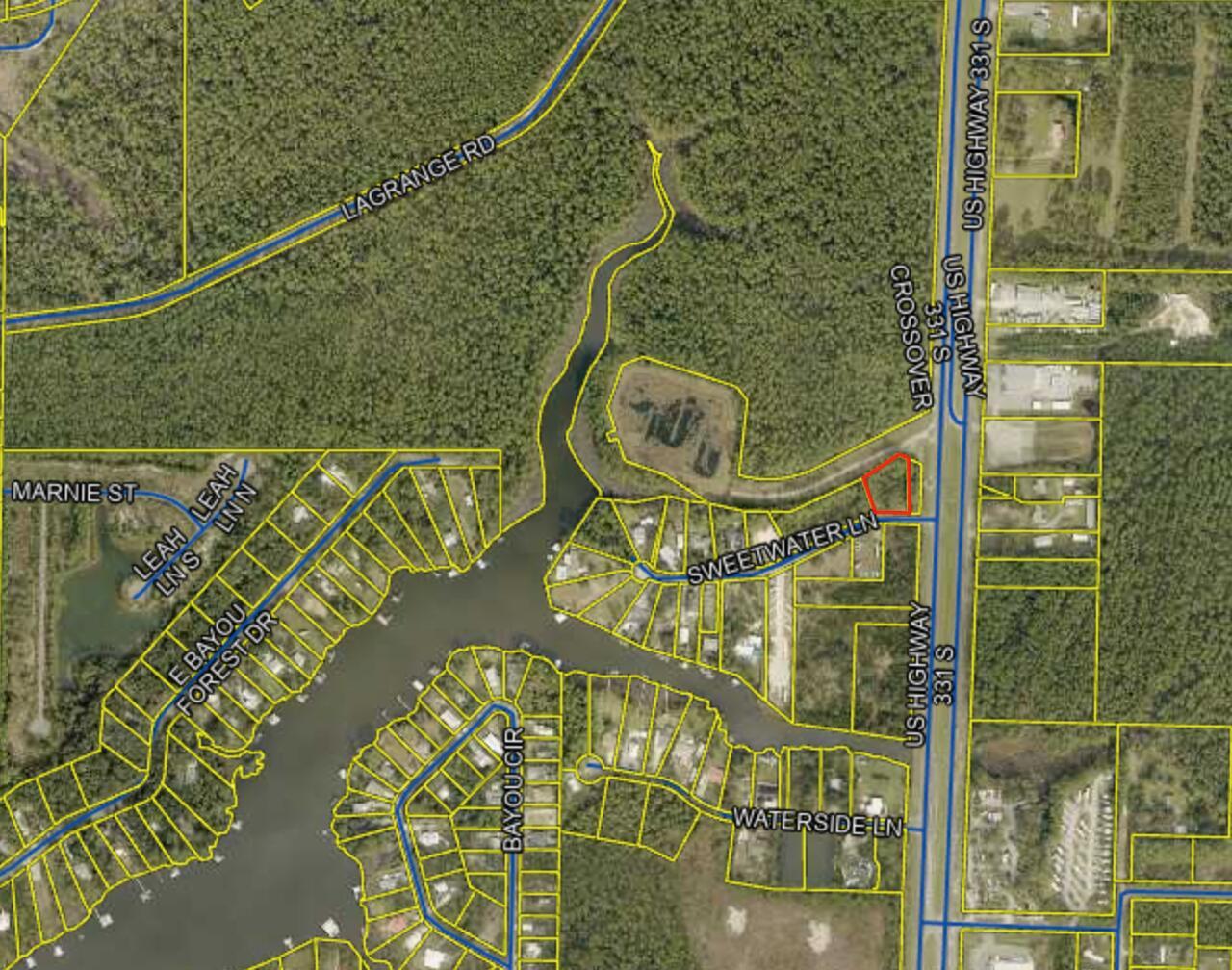 Image 3: Prime Location!