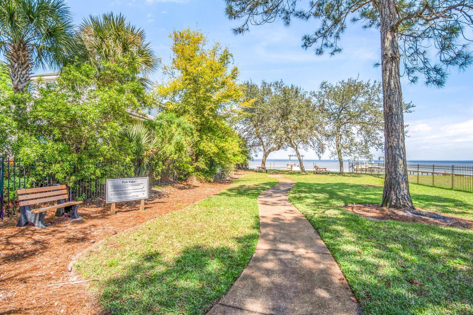 Image 2: Commuinty bay front park