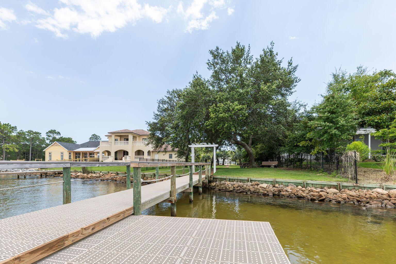 Image 3: Community Dock 2