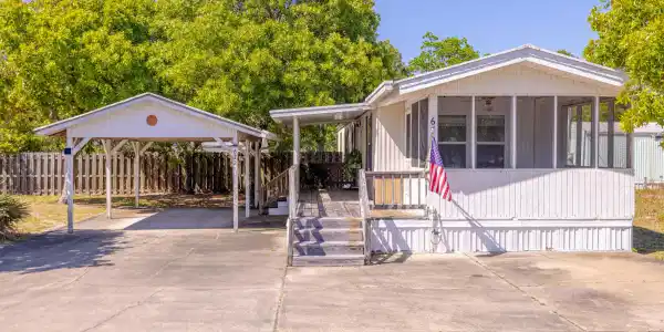 672 Malaga Place