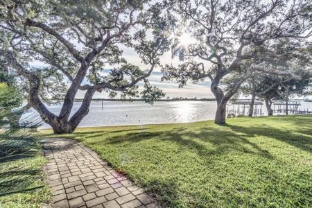 209 W Miracle Strip Parkway