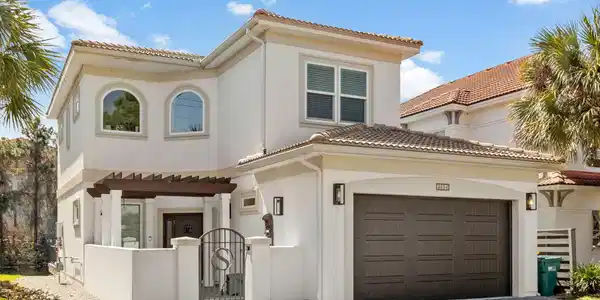 4694 Amhurst Circle