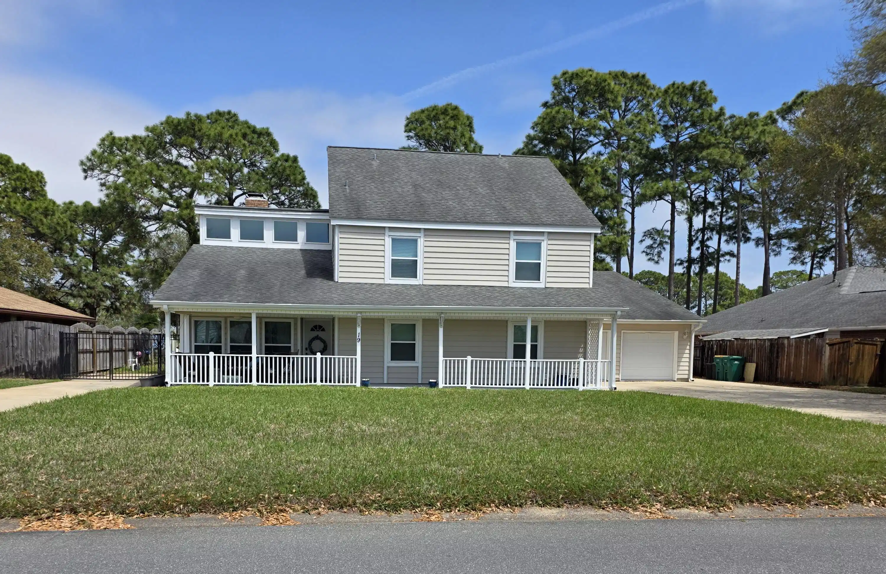 Image 1: 19 Lake Lorraine Circle