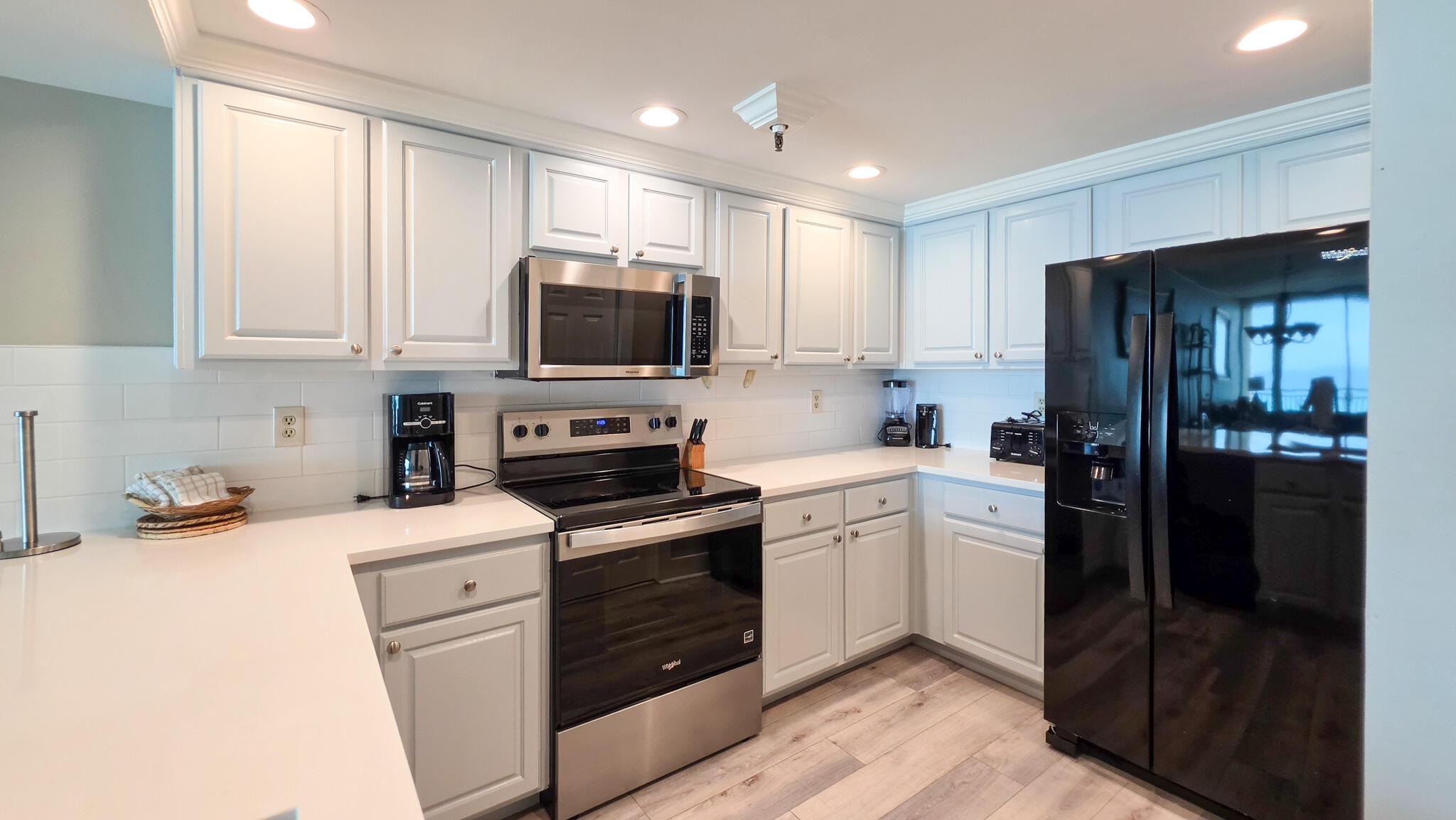 Image 3: Kitchen