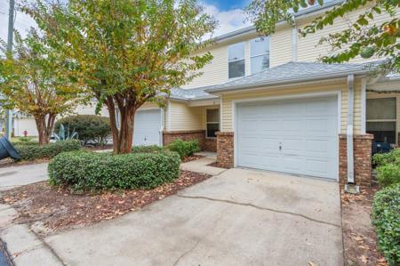 17 SE Shell Avenue
