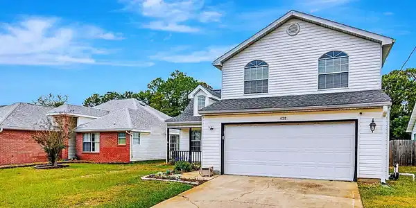 428 Bridgewater Court