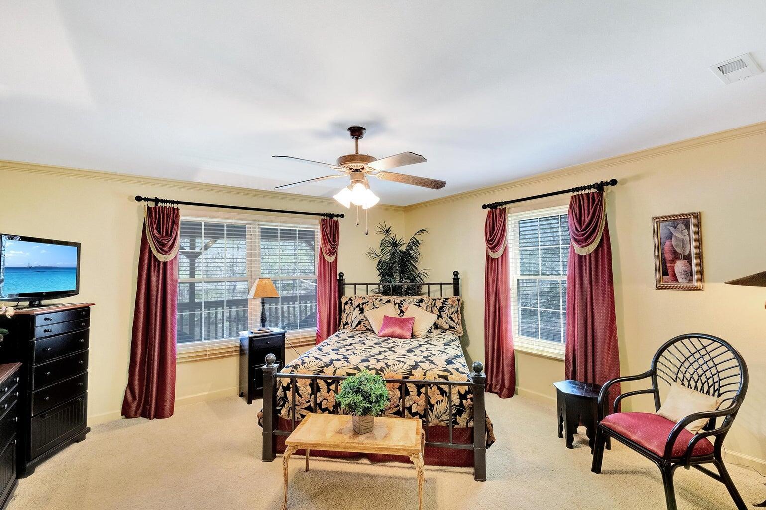 Image 2: Upstairs Bedroom