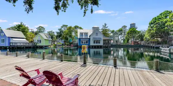 Image 4: Village of Baytowne Wharf-019