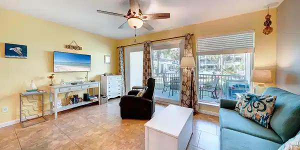 Image 2: Living and Dining Room