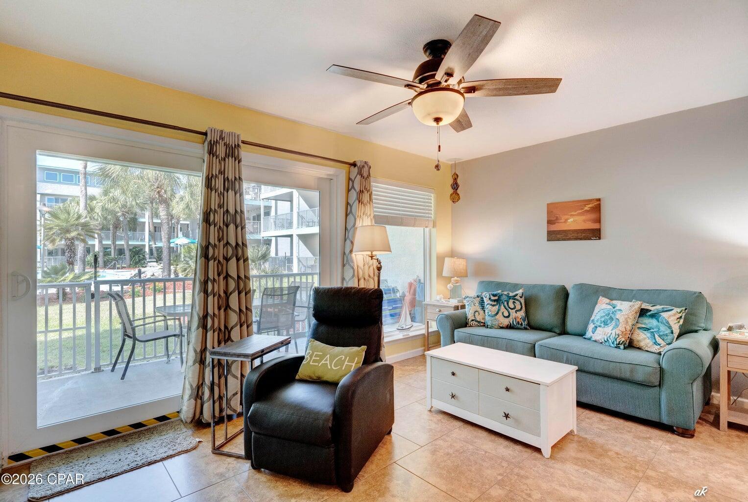 Image 3: Living Room