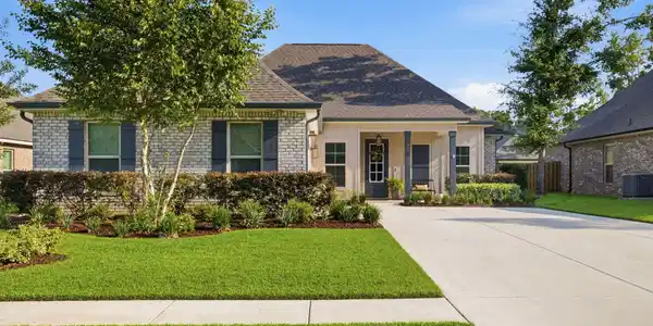 Image 2: 42 Flora Lane Freeport FL 32439