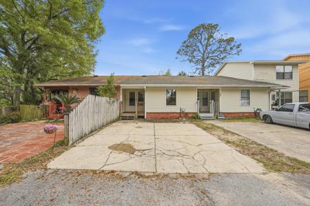 87 NE Harris Road
