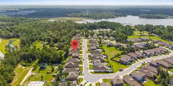 Image 4: compressed_aerial_listing