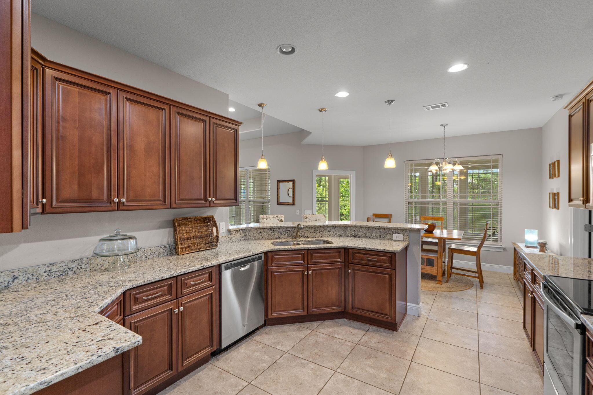 Image 2: Kitchen