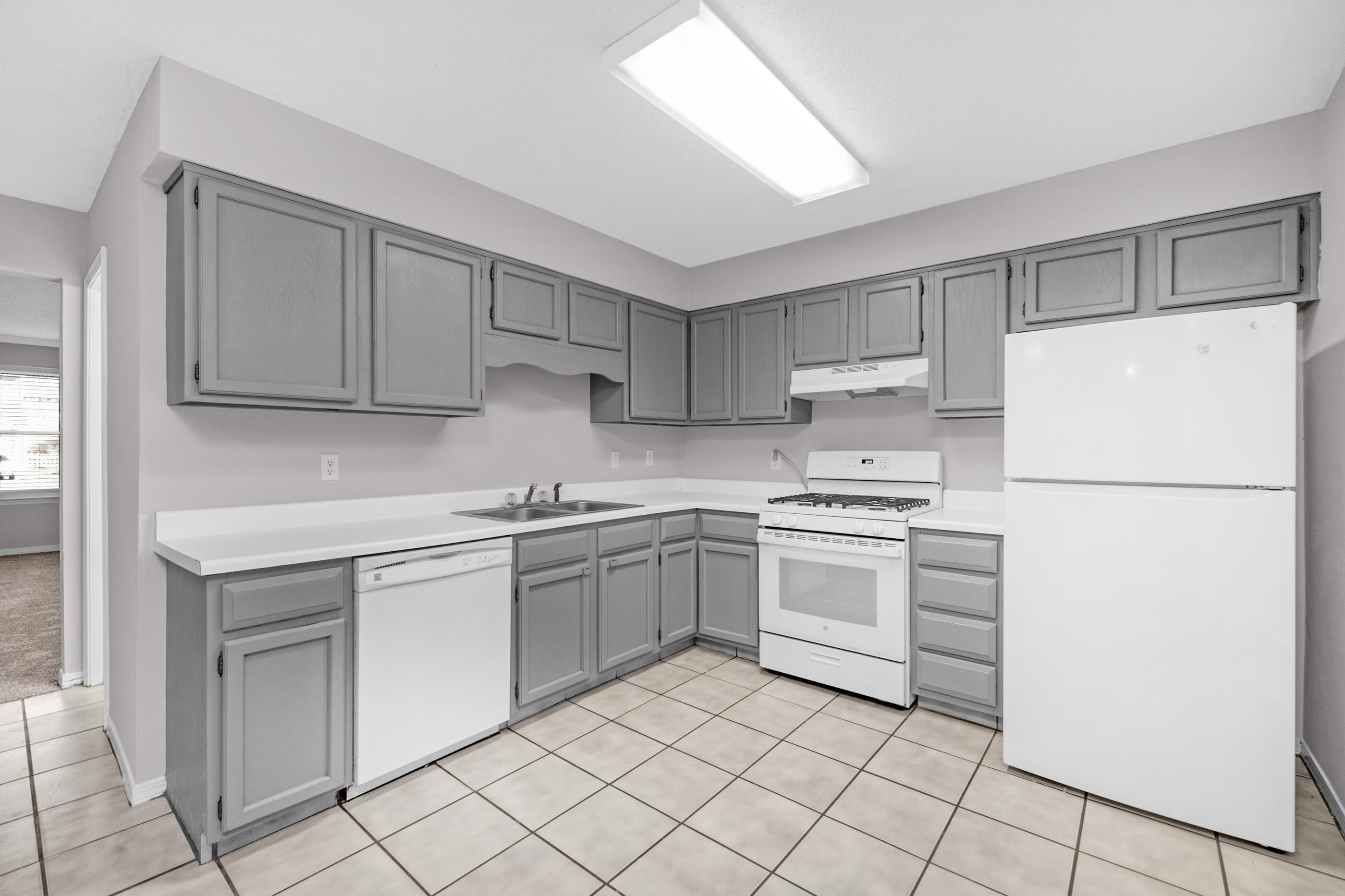 Image 1: 106 4th Ave