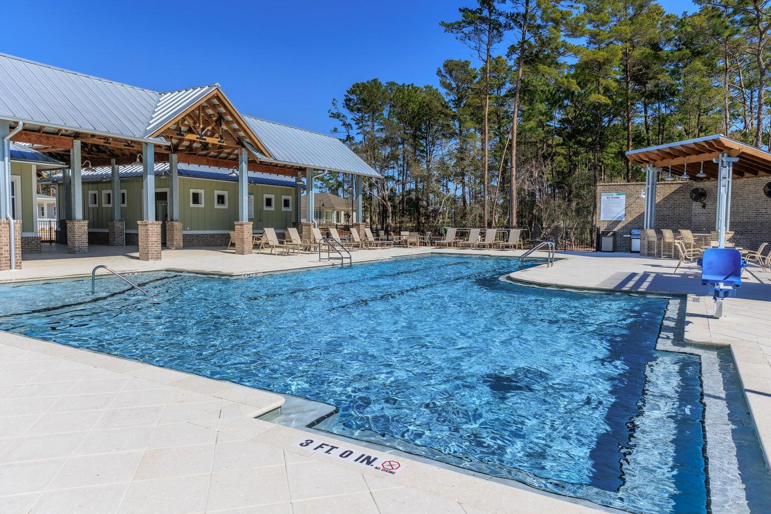 Image 4: DMC Pool 2