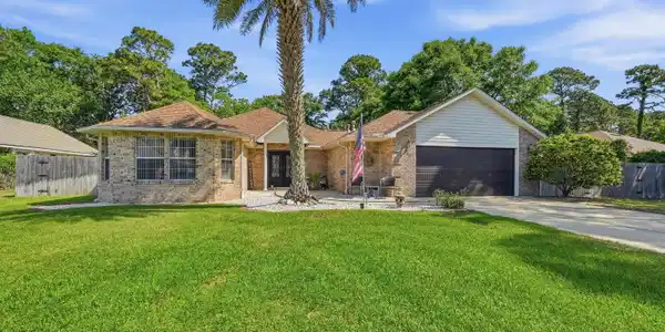 102 Dana Pointe
