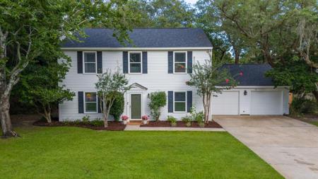 401 Greenwood Way