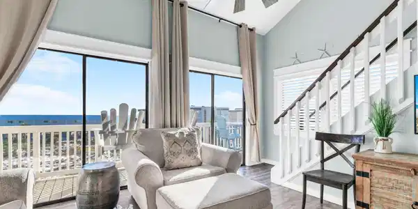 Image 3: Beachfront II 307A