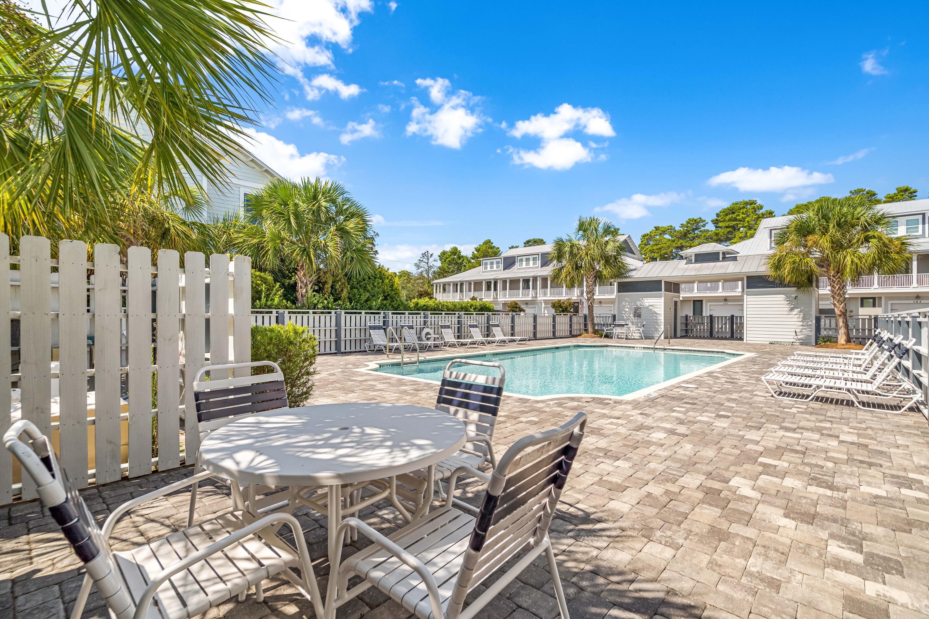 Image 4: 4923 E Hwy 30A C103 Pool-1