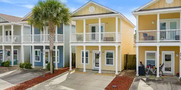Image 2: 2-web-or-mls-8617 Marlin Pl -02