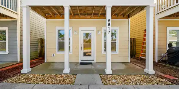 Image 3: 3-web-or-mls-8617 Marlin Pl -03