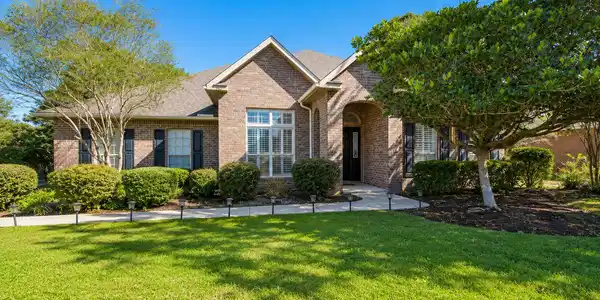 446 Mango Lane