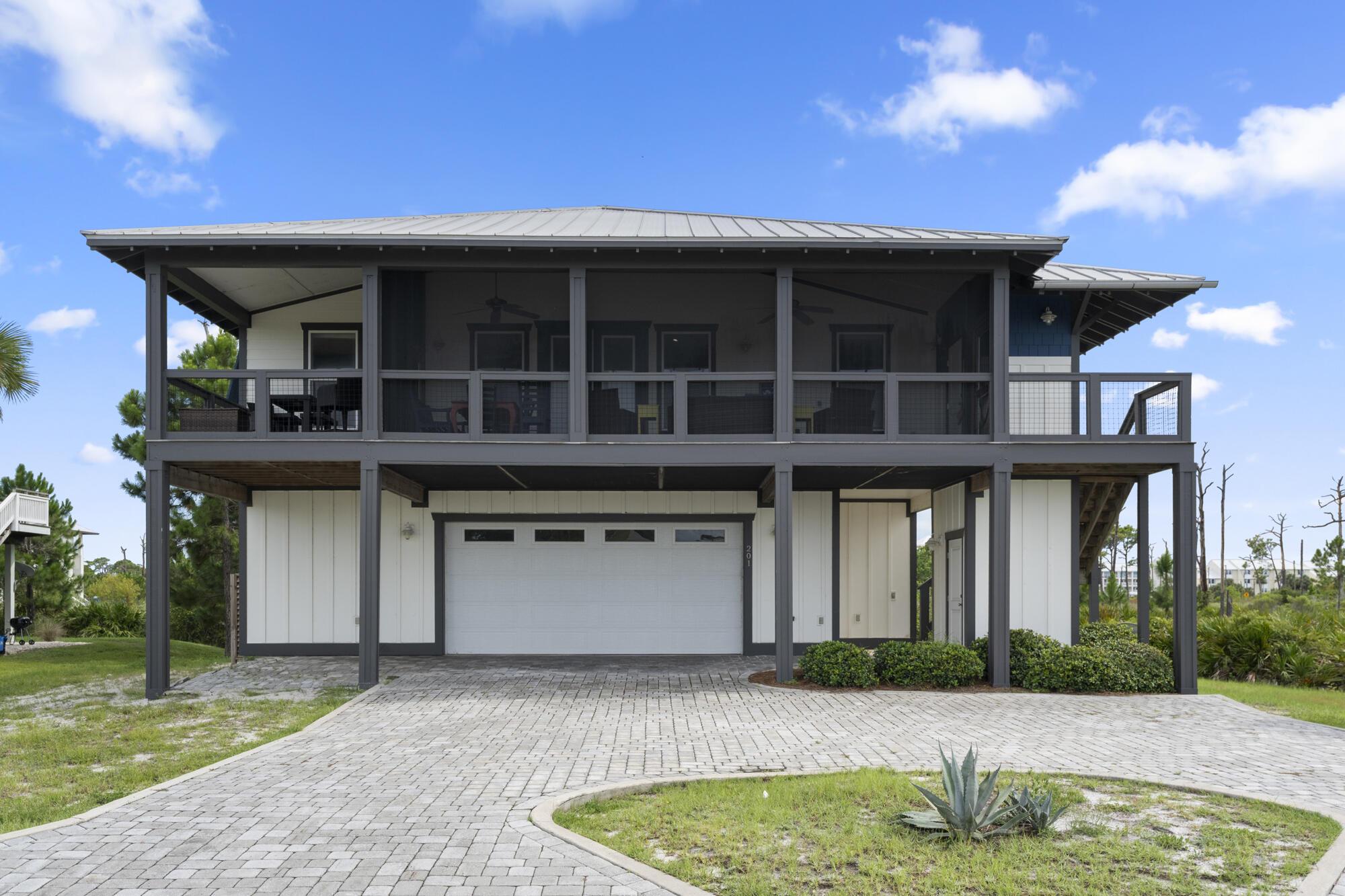 Image 3: 201 park point cir - awp media - 001