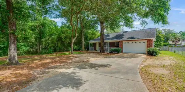 12985 Lillian Highway