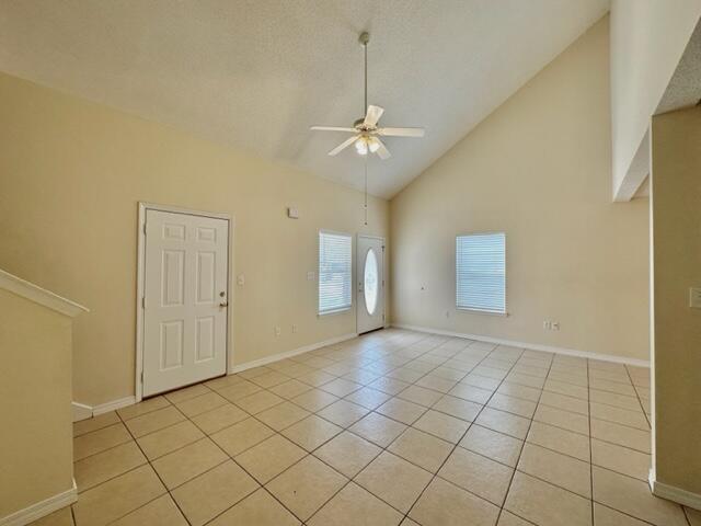 Image 2: Living room
