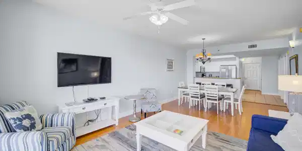Image 3: Living Room
