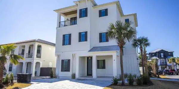 41 W Palm Beach Street