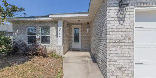472 Sara Avenue
