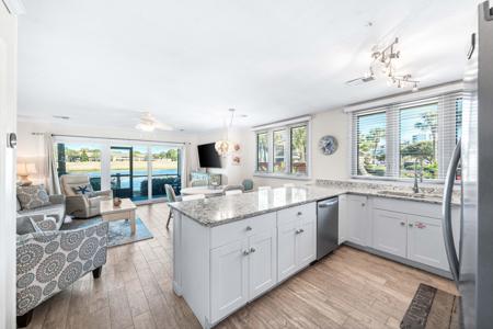 35 S Driftwood Bay