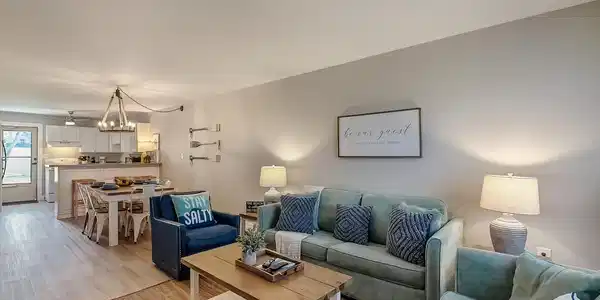 885 Santa Rosa Boulevard