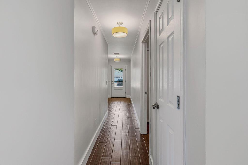 Image 3: Foyer