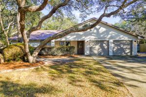 606 E Greenwood