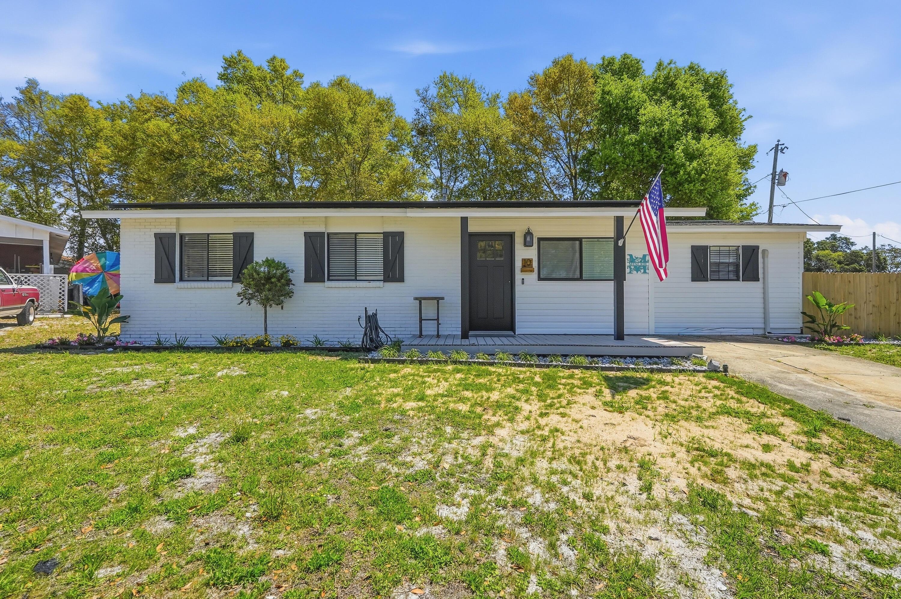 Image 1: Front of Home