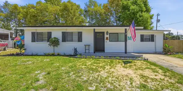 10 Overstreet Drive