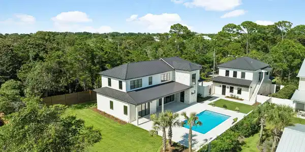 Image 3: 200 Overlook Drive