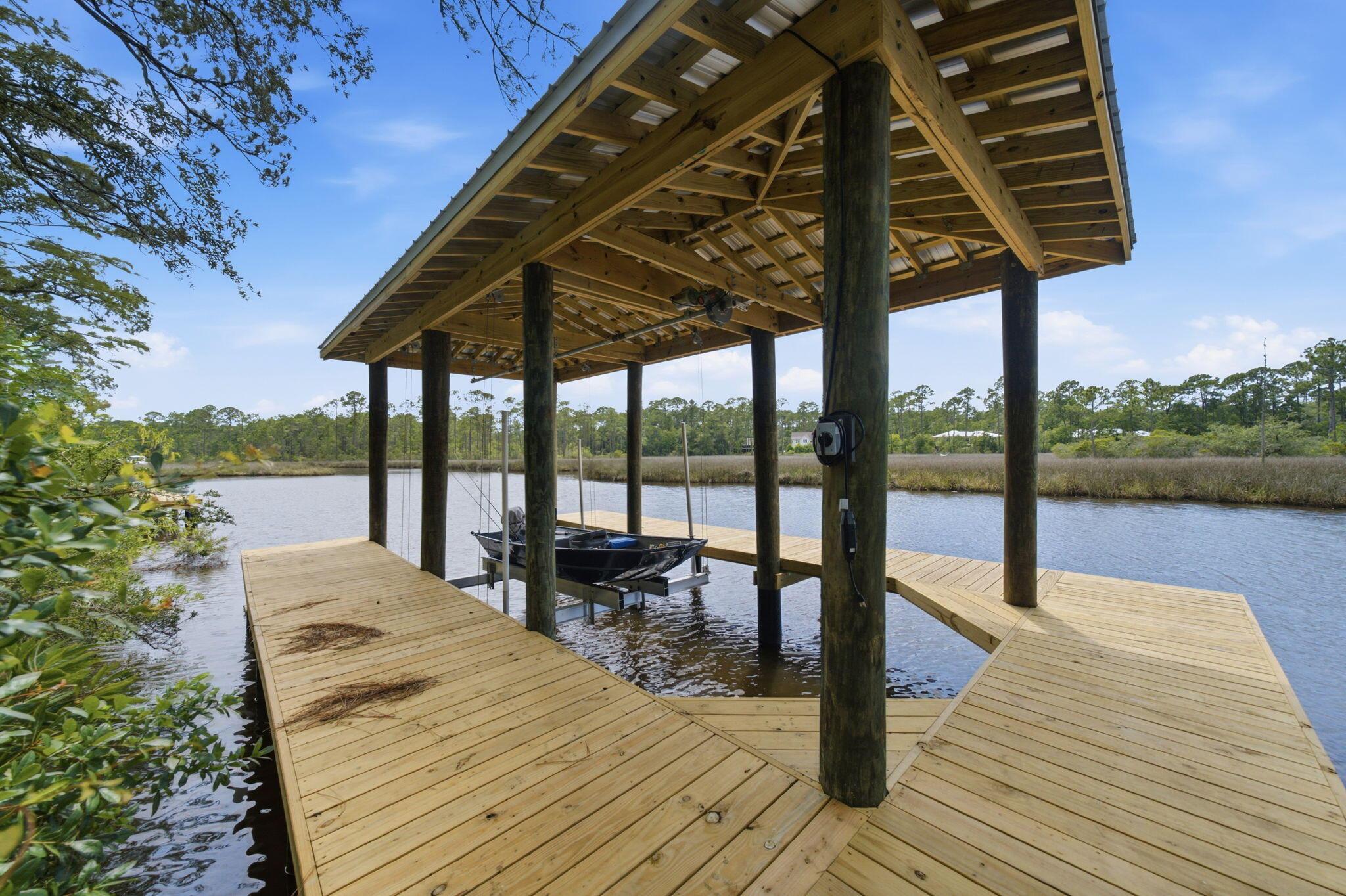Image 2: Dock with Boat lift